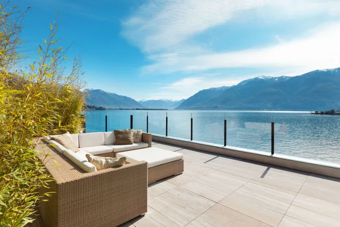 Pavimentazioni esterne per un terrazzo e un balcone funzionale e di design
