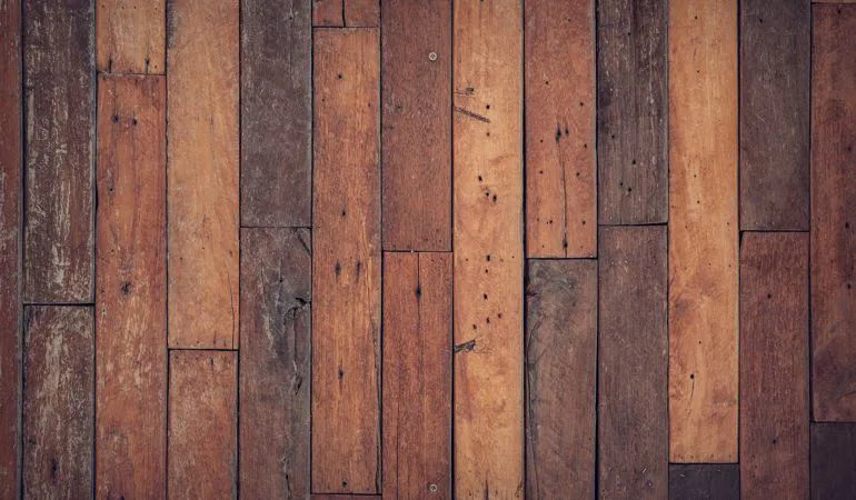 Pavimento in legno: colori, essenze e formati da scegliere