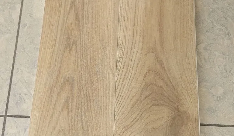 piastrella gres porcellanato effetto legno 20x120